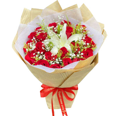 柳州19朵红玫瑰1支百合，永恒之美